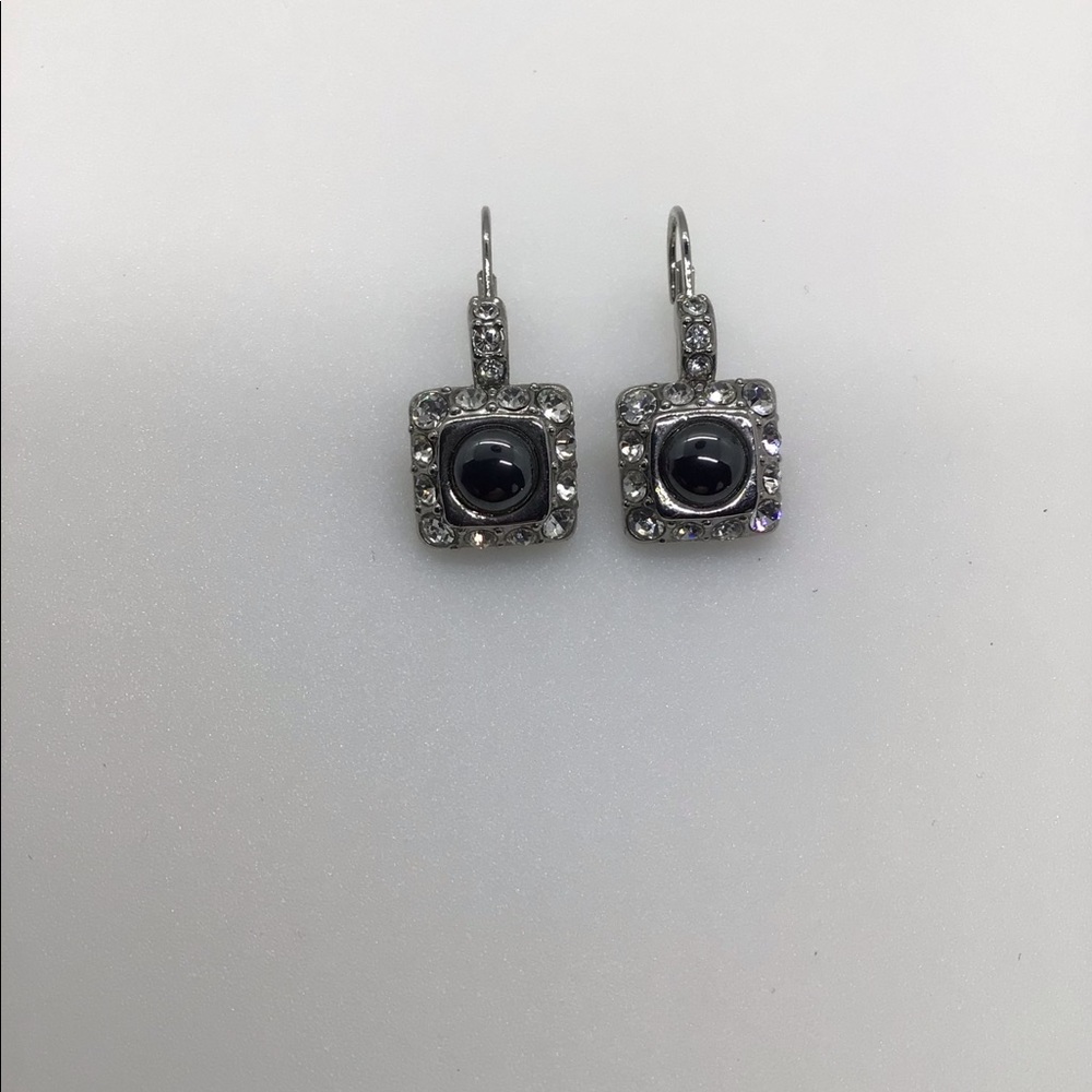 Earring - Picture 3 of 4